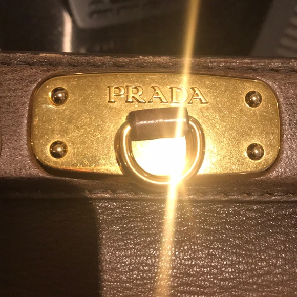 Authentic Prada bag - Picture 3 of 9